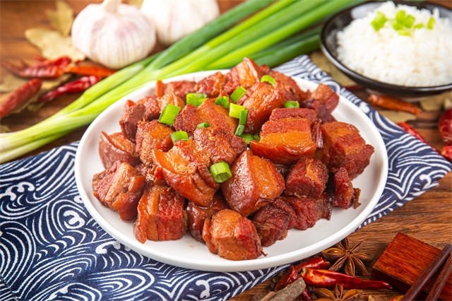 高血壓、吃肉、飲食、紅燒肉-康興醫(yī)療器械官網(wǎng)