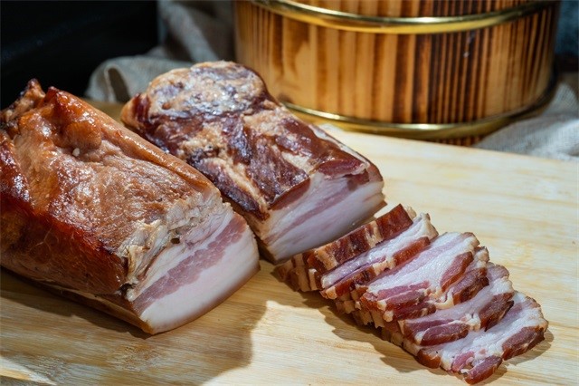 高血壓、吃肉、飲食、臘肉-康興醫(yī)療器械官網(wǎng)